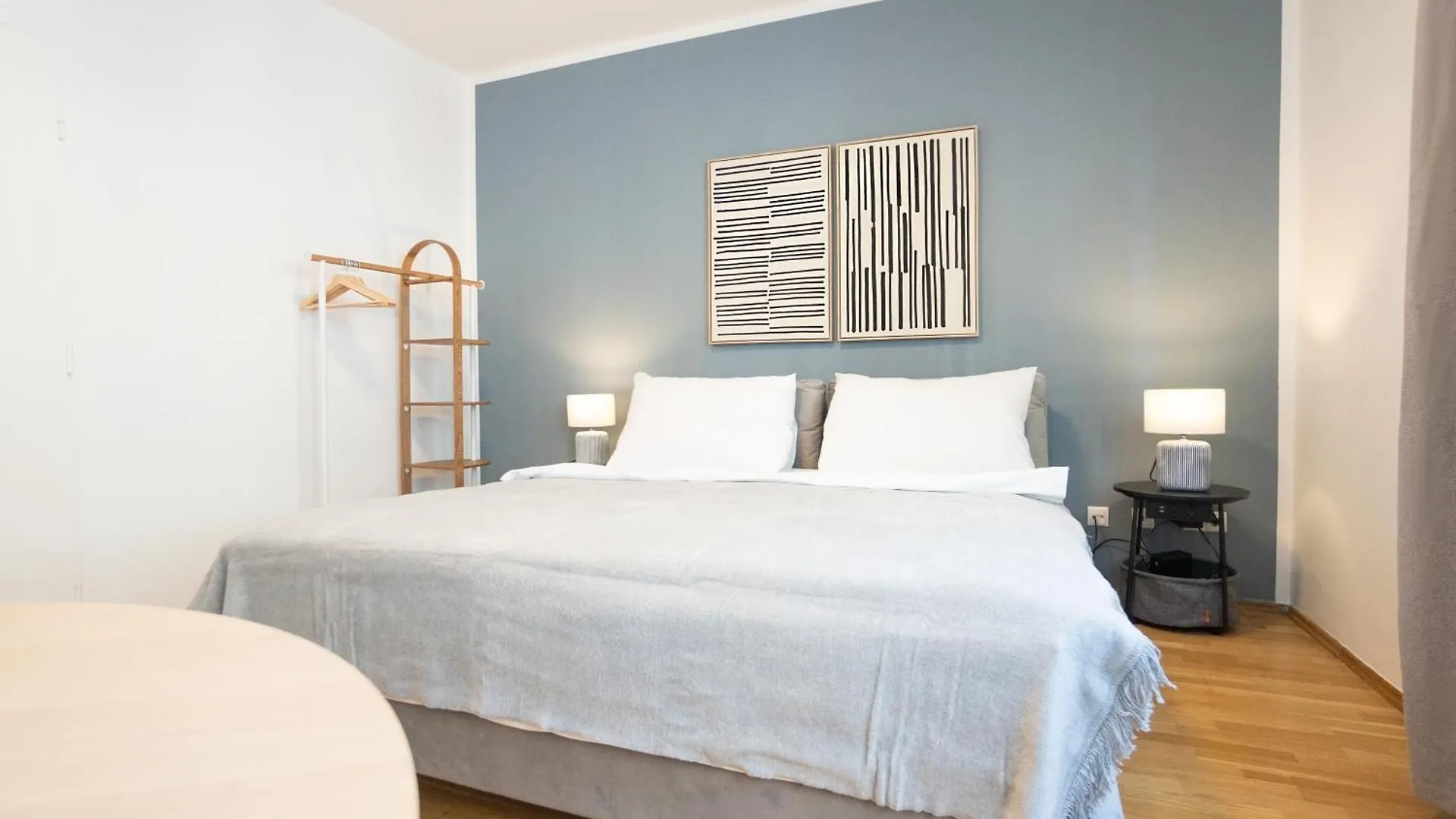 Brand New! Selfcheck-In, King Size Bed, Free Wi-Fi Lägenhet Wien Österrike