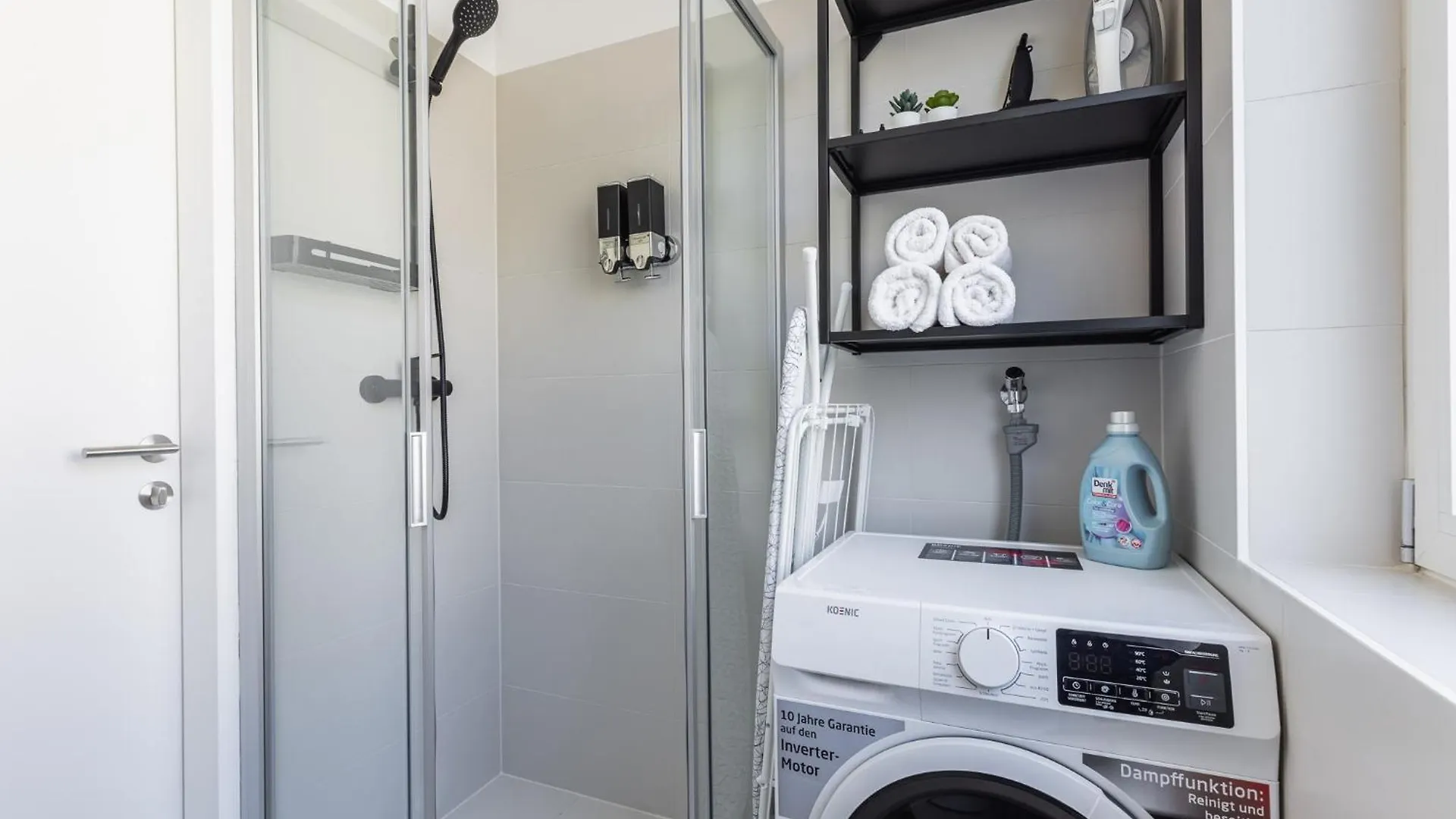 Brand New! Selfcheck-In, King Size Bed, Free Wi-Fi Lägenhet Wien 0*,