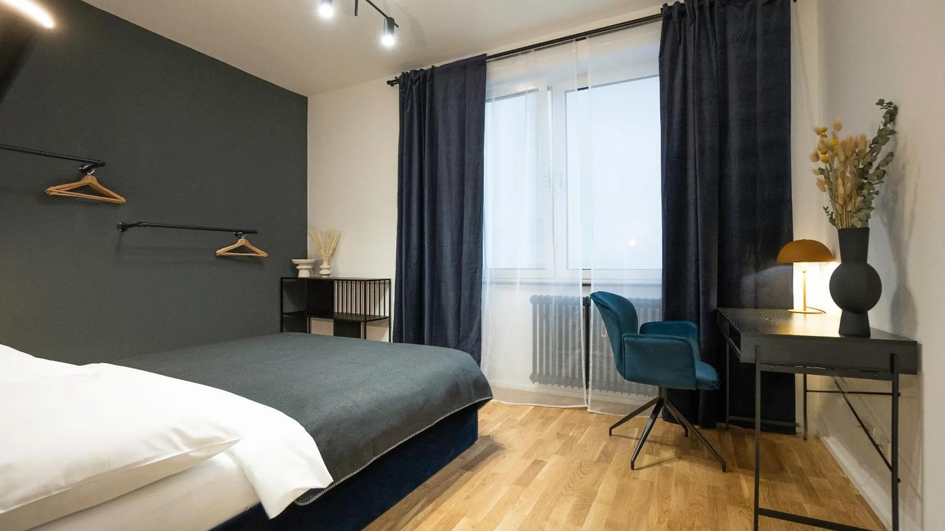 Brand New! Selfcheck-In, King Size Bed, Free Wi-Fi Lägenhet Wien 0*,  Österrike