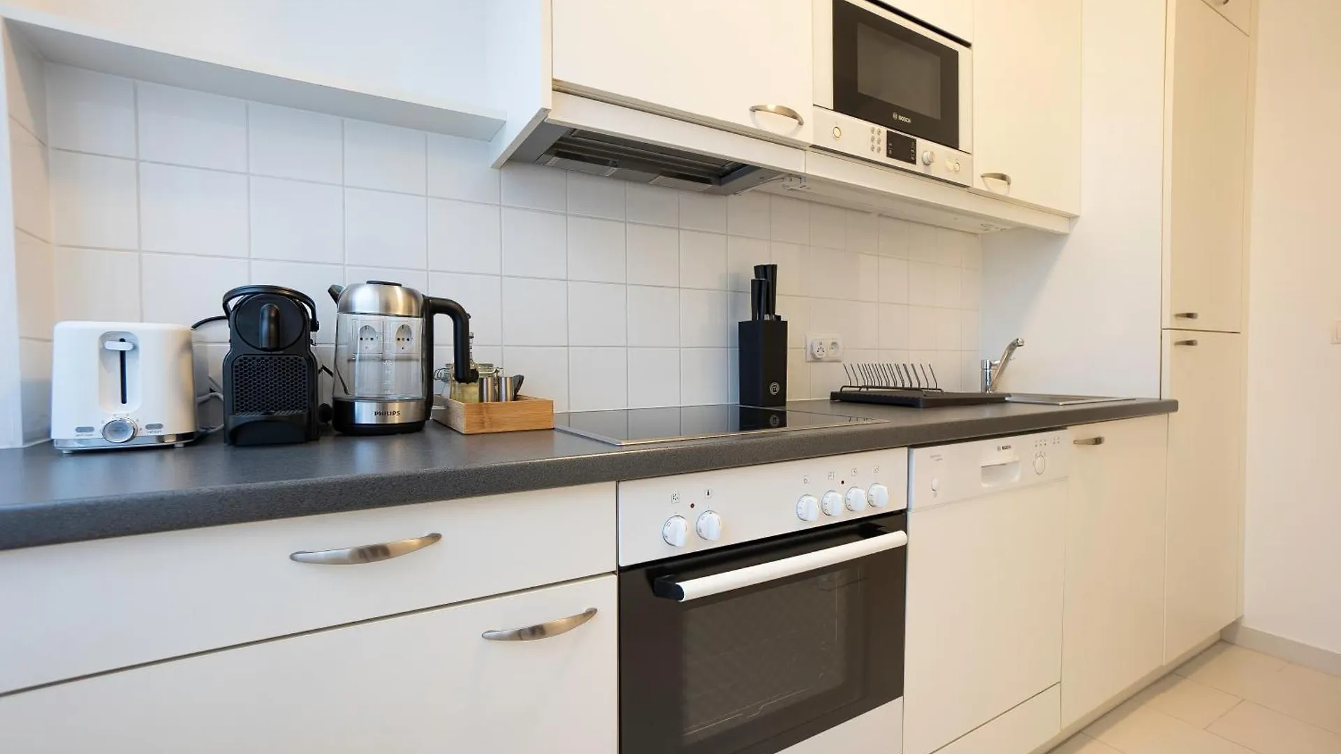 Appartement Brand New! Selfcheck-In, King Size Bed, Free Wi-Fi à Vienne 0*,