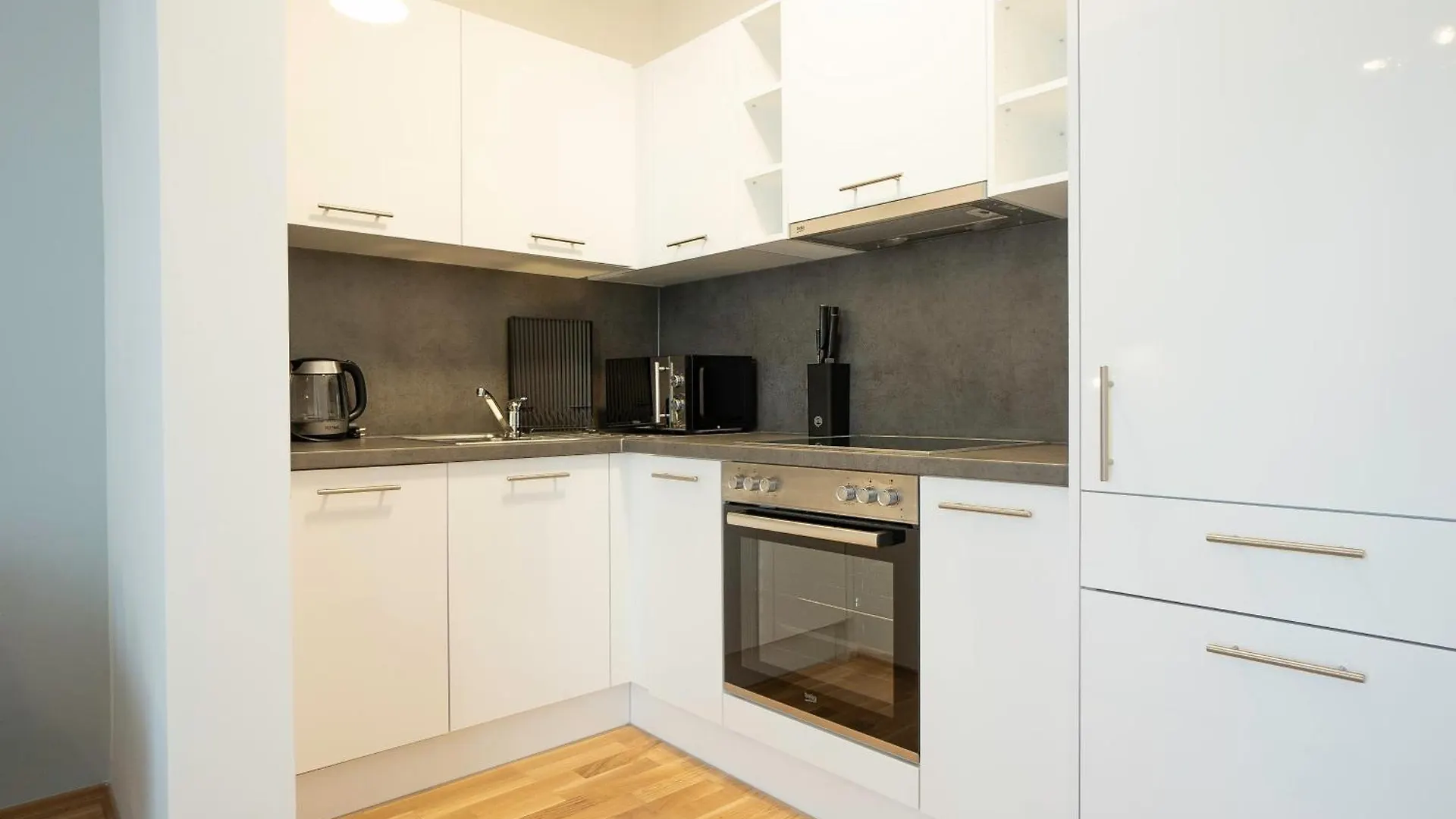 Appartement Brand New! Selfcheck-In, King Size Bed, Free Wi-Fi à Vienne 0*,